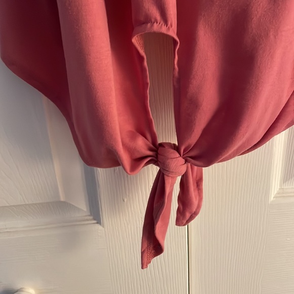 Knit blouse with flutter sleeves - Picture 2 of 4